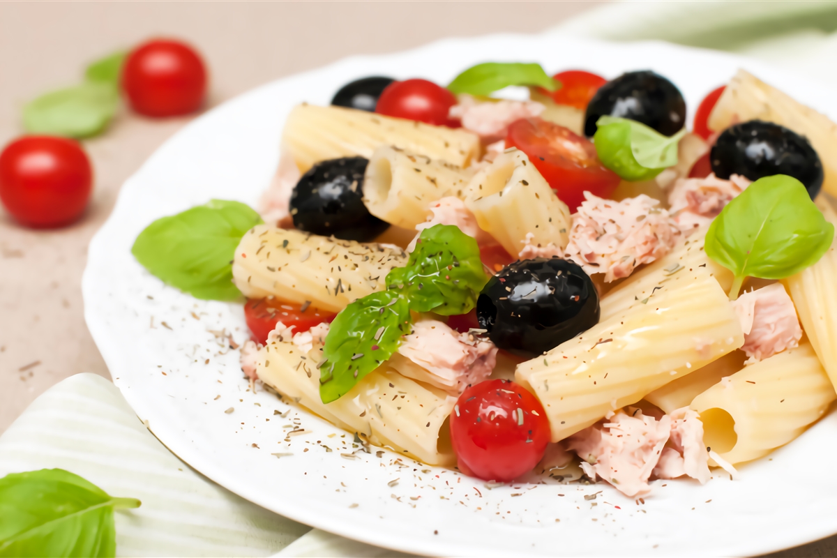 Ensalada de penne y atún El Gourmet