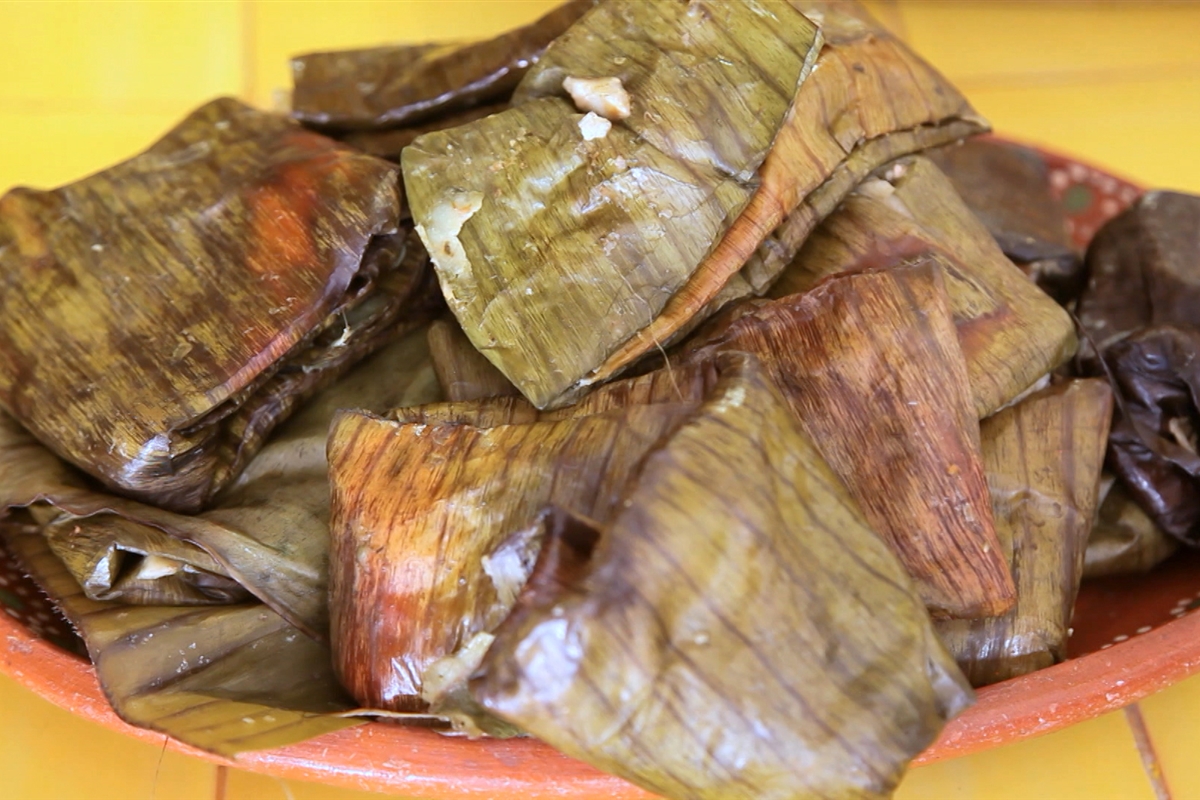 Tamales de Costillita en Salsa Verde por Nelly Jalisco El Gourmet