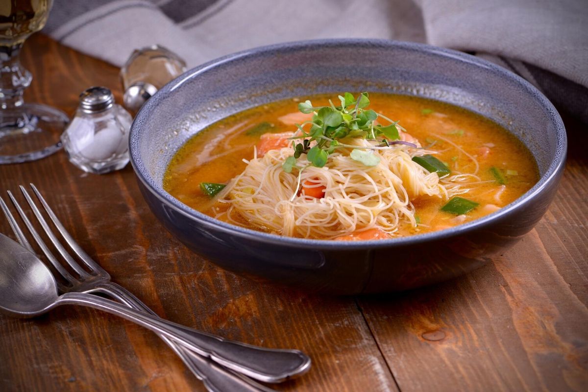 Sopa de Salmón y Verduras - El Gourmet