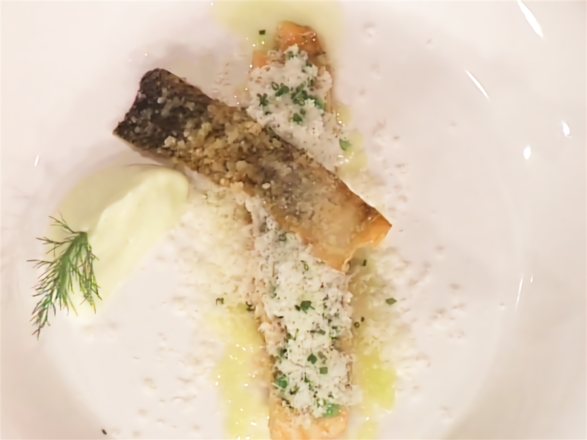 Salmón a la sal con guisantes express El Gourmet