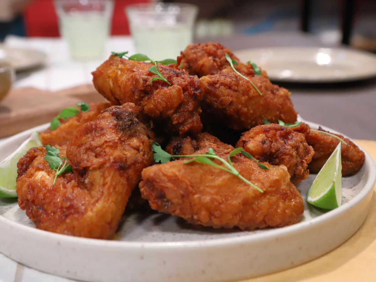 Alitas de Pollo Fritas con Sriracha Casera El Gourmet