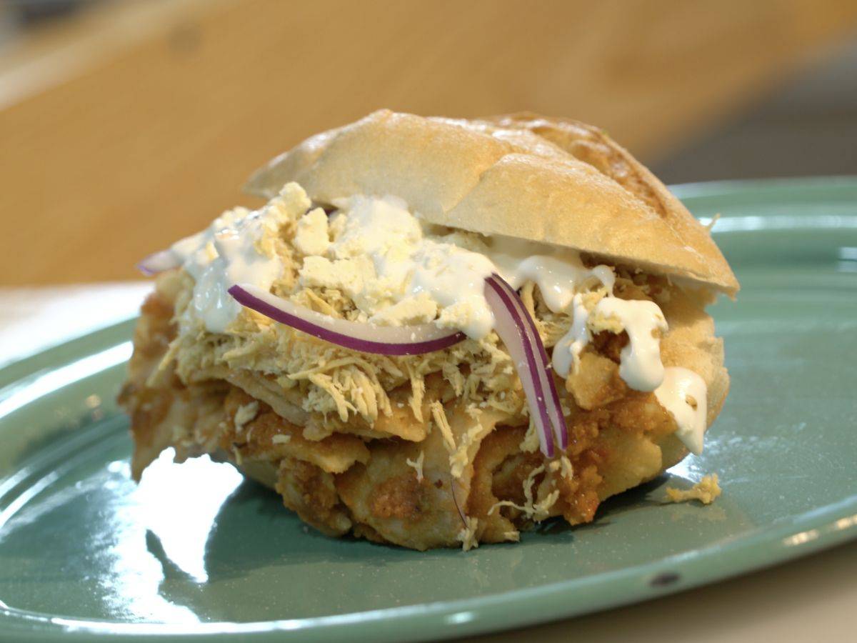 Torta de Chilaquiles Clásica El Gourmet